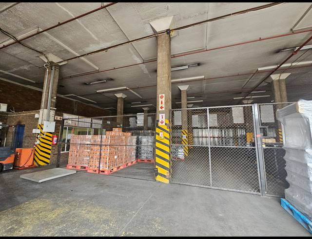 4,318M² WAREHOUSE TO LET IN ISANDO
